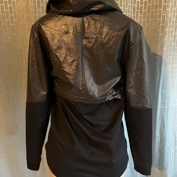 Under Armour jacket - Picture 11 of 12